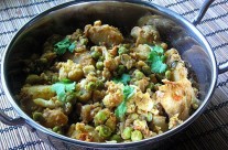 Aloo Gobi Mutter Masala – Potato cauliflower Peas Curry