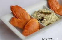 Vazhakkai Bajji (Plantain Fritters) and Coconut Chutney