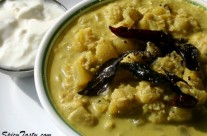 Sorakaya Mor Kootu / Bottle Gourd Yogurt Curry