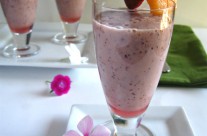 Cantaloupe Berry Smoothie