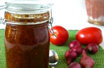 Tomato Onion Pickle – Thakkali Vengaya Thokku