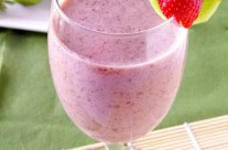 Strawberry Kiwi Smoothie (Gluten and Dairy Free)