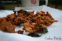 Crispy Cashew Pakoda / Mundhiri Pakoda (Step by Step Instructions)